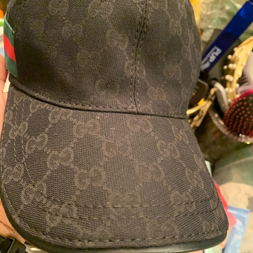 DESIGNER CAP